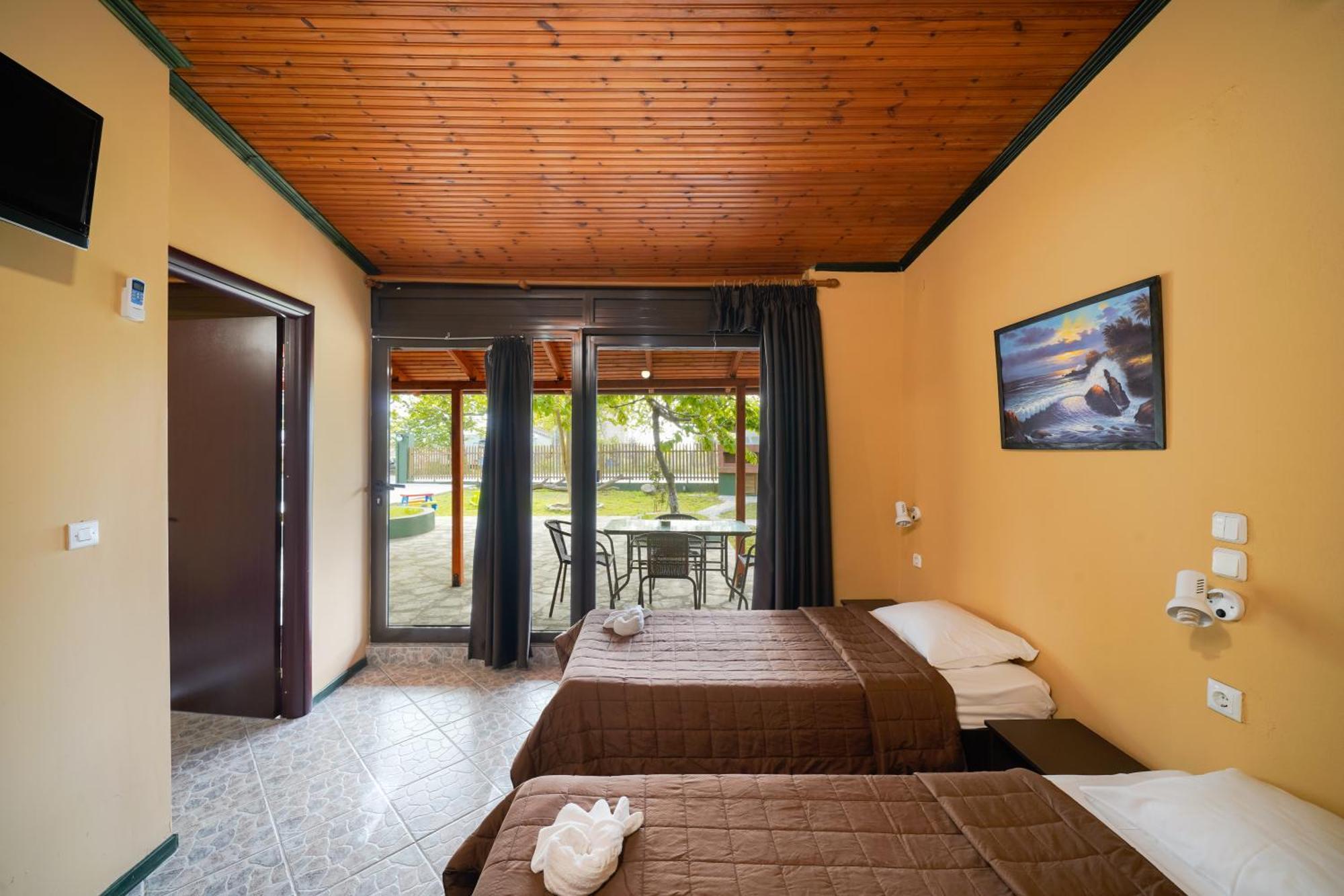Platanes Apartments Skala Marion Exterior photo