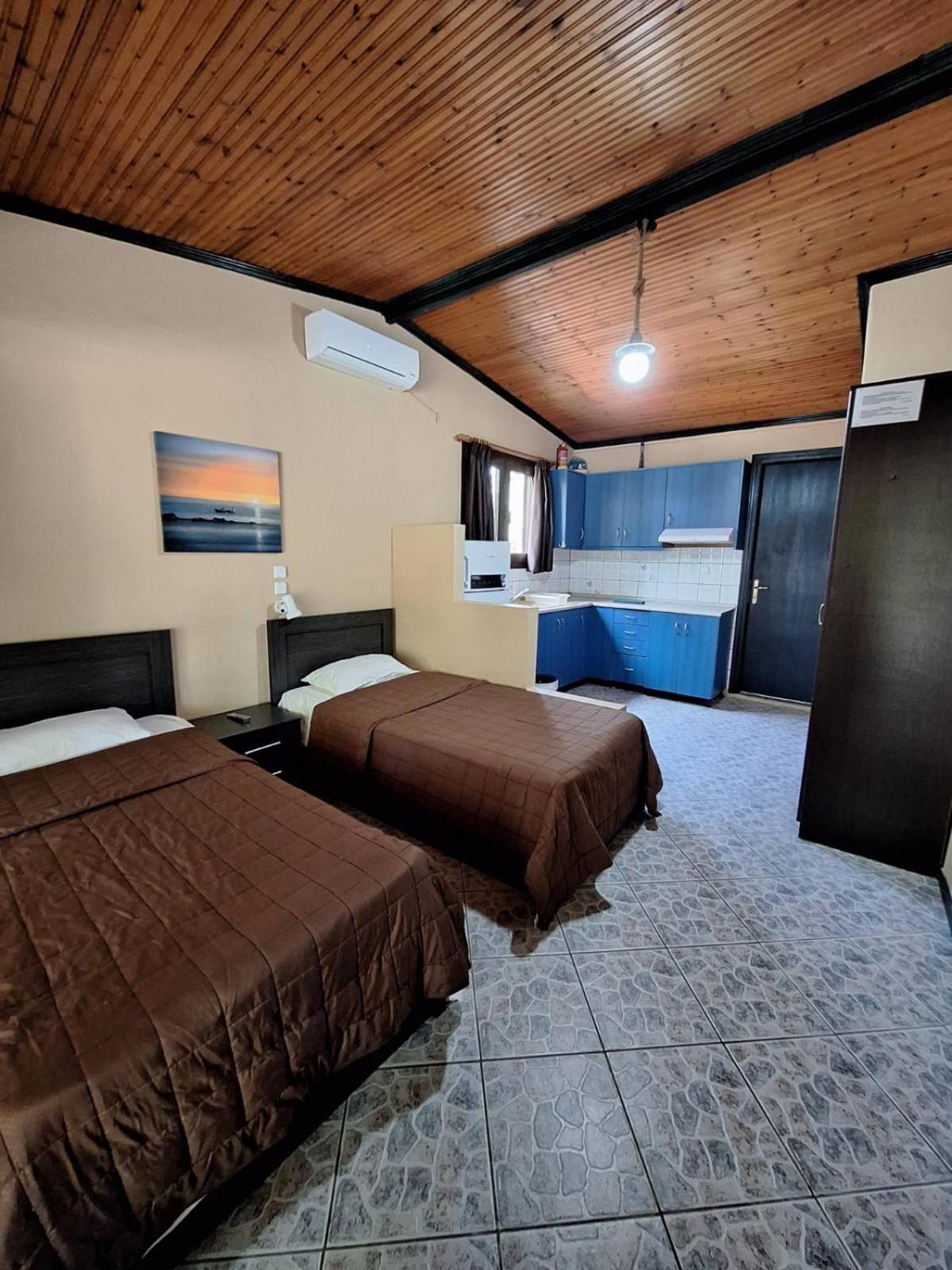 Platanes Apartments Skala Marion Exterior photo